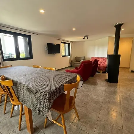 Διαμέρισμα T4 Avec Jardin - Enveitg